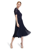 0113 4825 - Zwierige jurk met kanten korte mouw top 118 cm