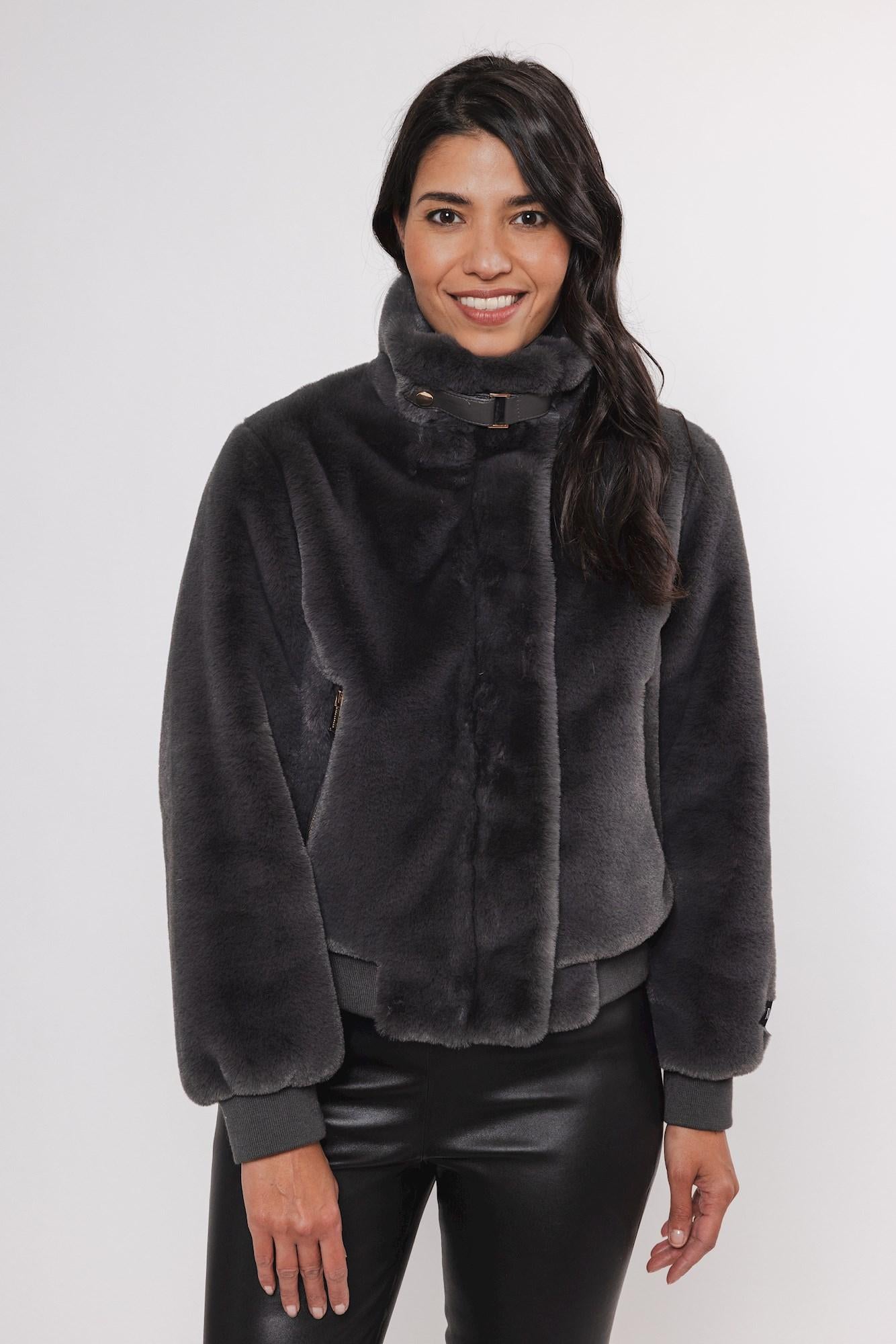 Ambra.7002411 - Kort faux fur bomberjack