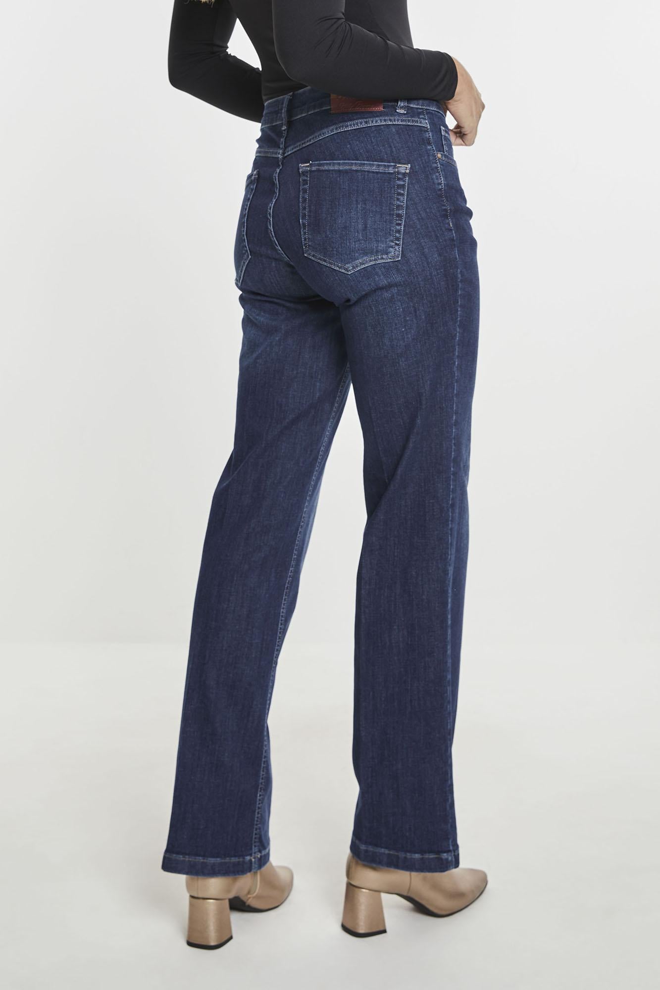 FW241.212136 L32 - Eve straight leg daily denim