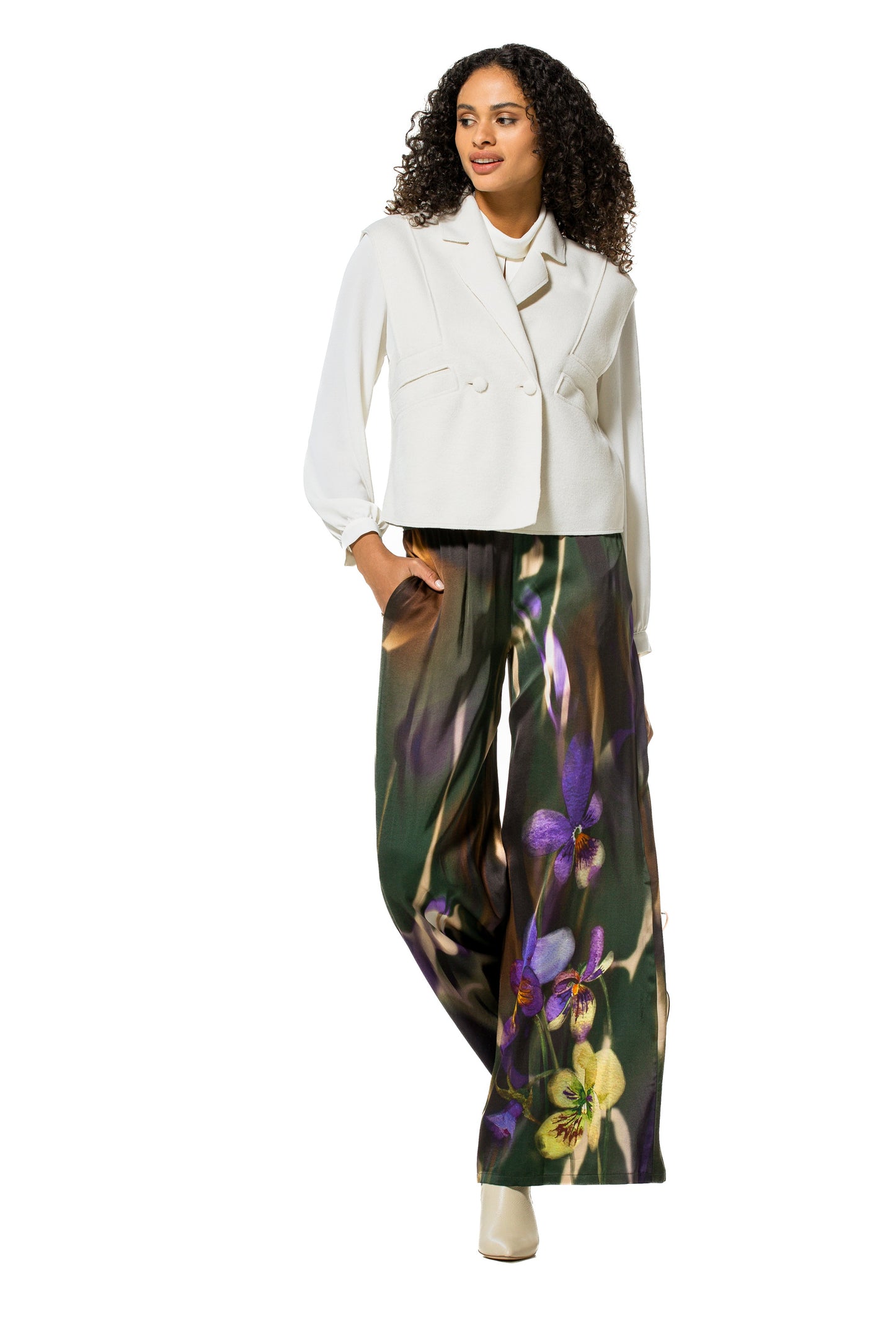 4543 - Wideleg pantalon met foto bloem dessin