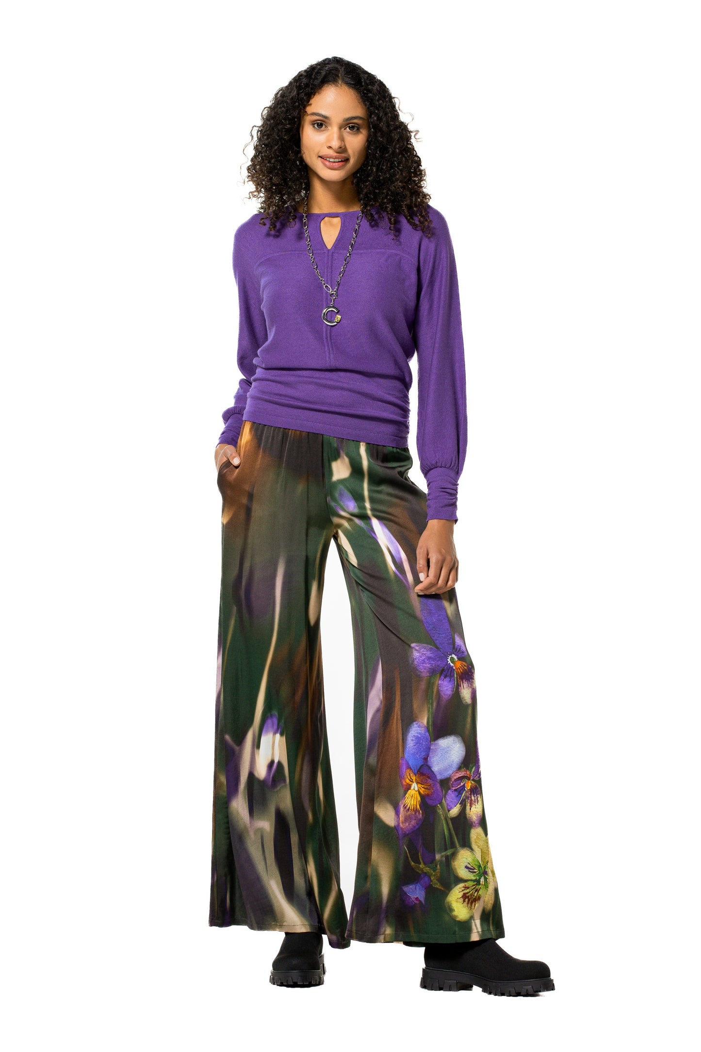 4543 - Wideleg pantalon met foto bloem dessin