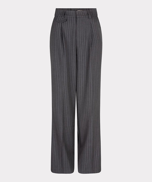 W24.10701 - Pantalon met krijtstreep en bandplooi